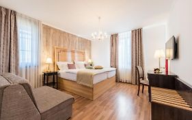 Plitvice Falls Cottage - Luxury Rooms & Dinner